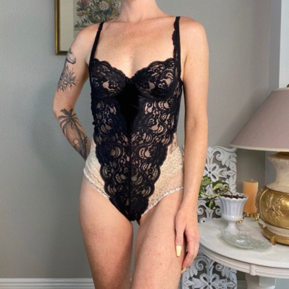 Vintage 90’s Victoria’s Secret French bodysuit